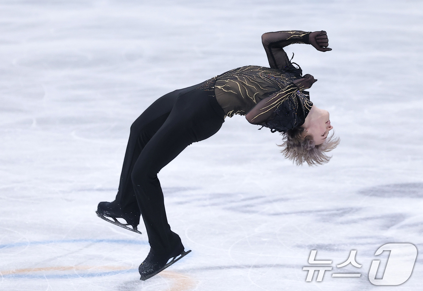 (밀라노=뉴스1) 김성진 기자 = 미국 피겨선수 일리야 말리닌이 13일(현지시간) 이탈리아 밀라노 아이스 스케이팅 아레나에서 열린 2026 밀라노·코르티나담페초 동계올림픽 피겨 스 …