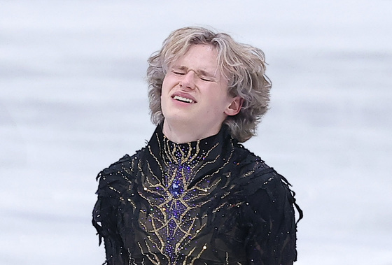 '최악 부진' 피겨 말리닌, 온라인 상 악의적 비난 자제 호소[올림픽]