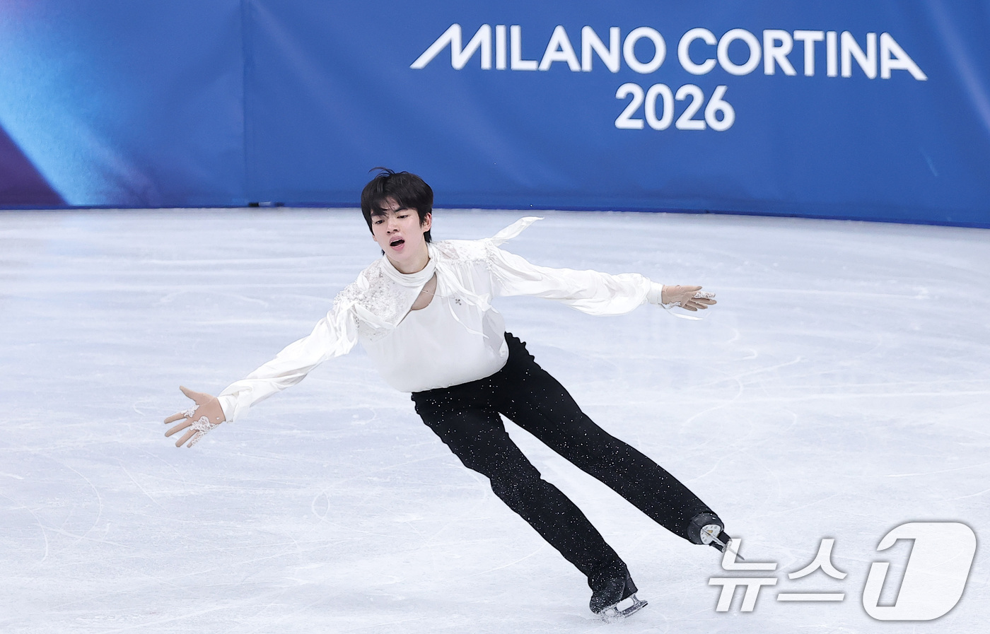 (밀라노=뉴스1) 김성진 기자 = 피겨 차준환이 13일(현지시간) 이탈리아 밀라노 아이스 스케이팅 아레나에서 열린 2026 밀라노·코르티나담페초 동계올림픽 피겨 스케이팅 남자 싱글 …