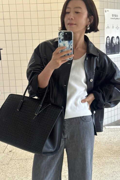 본문 이미지 - 배우 김희애 인스타그램