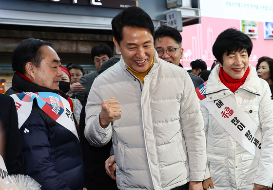 상인 격려하는 오세훈 시장
