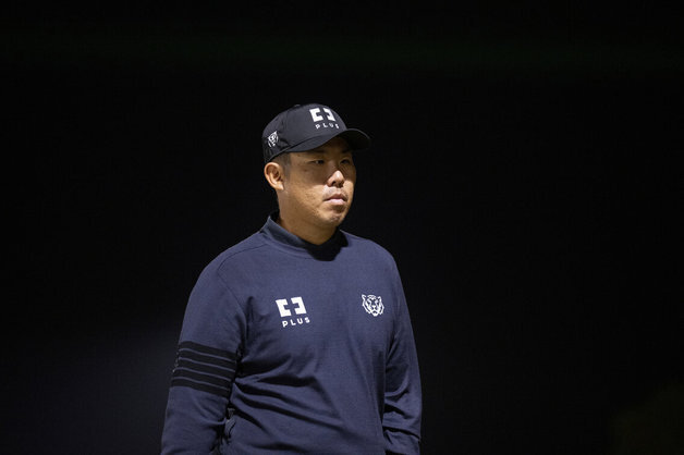 '6언더파' 안병훈, LIV 골프 호주 대회 셋째 날 공동 17위 도약