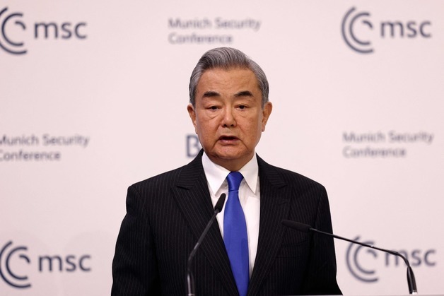 中 왕이 "美, 대만 통해 中 분열 책략…대치 이어질 수도" 경고