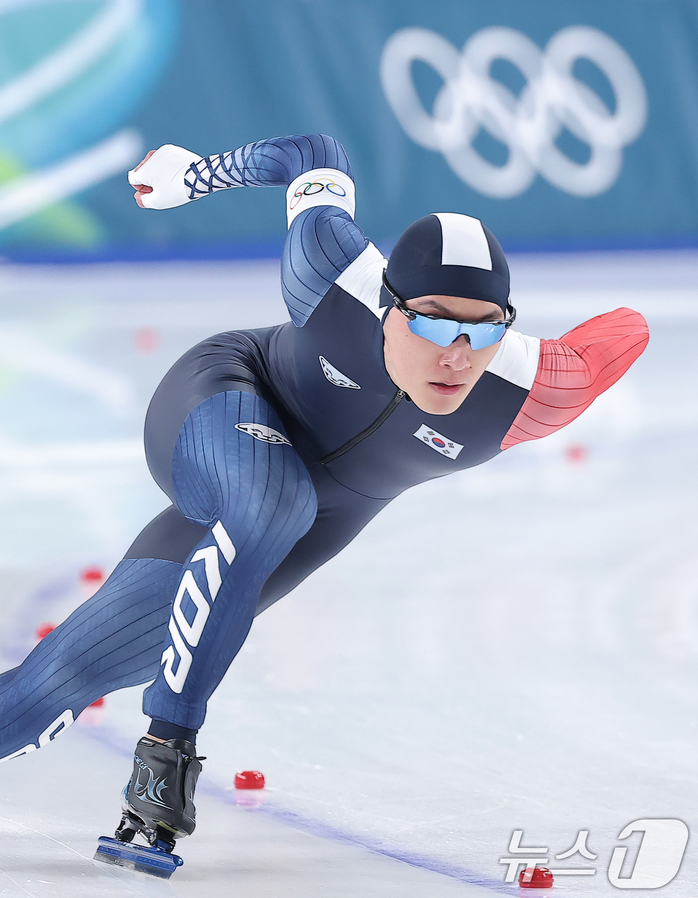 (밀라노=뉴스1) 김성진 기자 = 스피드스케이팅 구경민이 14일(현지시간) 이탈리아 밀라노 스피드스케이팅 스타디움에서 열린 스피드스케이팅 남자 500m에서 질주하고 있다. 2026 …