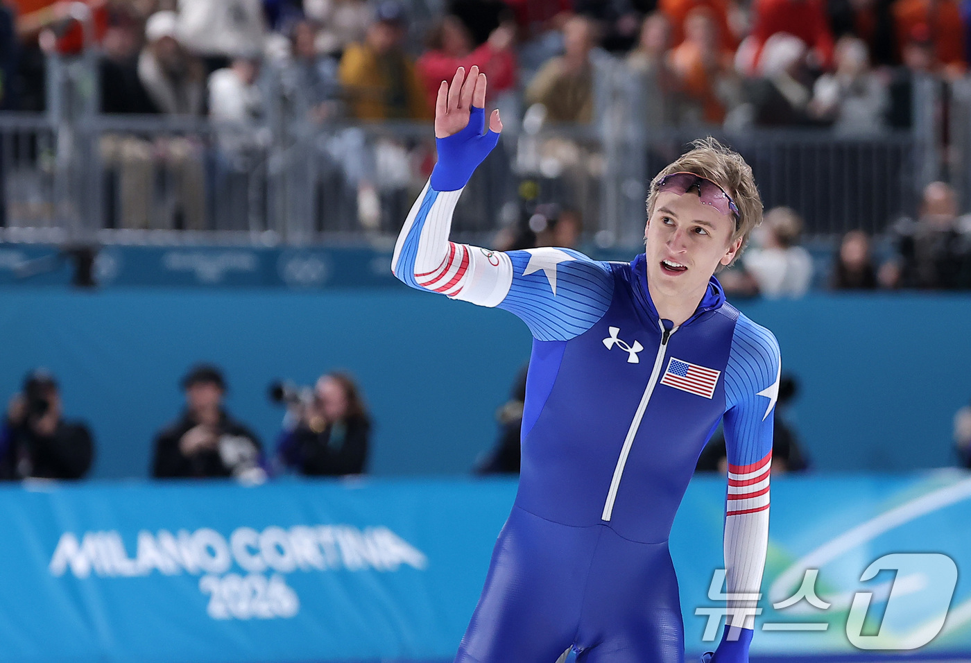 (밀라노=뉴스1) 김성진 기자 = 미국 스피드스케이팅 선수 조던 스톨츠가 14일(현지시간) 이탈리아 밀라노 스피드스케이팅 스타디움에서 열린 스피드스케이팅 남자 500m에서 올림픽 …