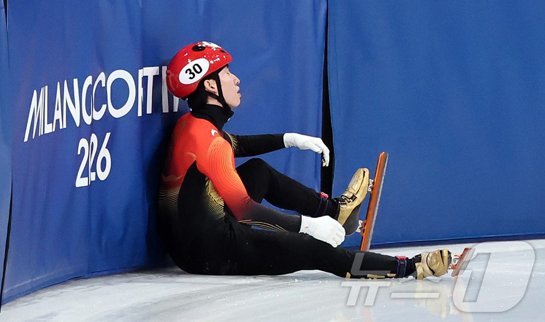 (밀라노=뉴스1) 김진환 기자 = 중국 쇼트트랙 선수 린샤오쥔(한국명 임효준)이 14일(현지시간) 이탈리아 밀라노 아이스스케이팅 아레나에서 열린 2026 밀라노·코르티나담페초 동계 …