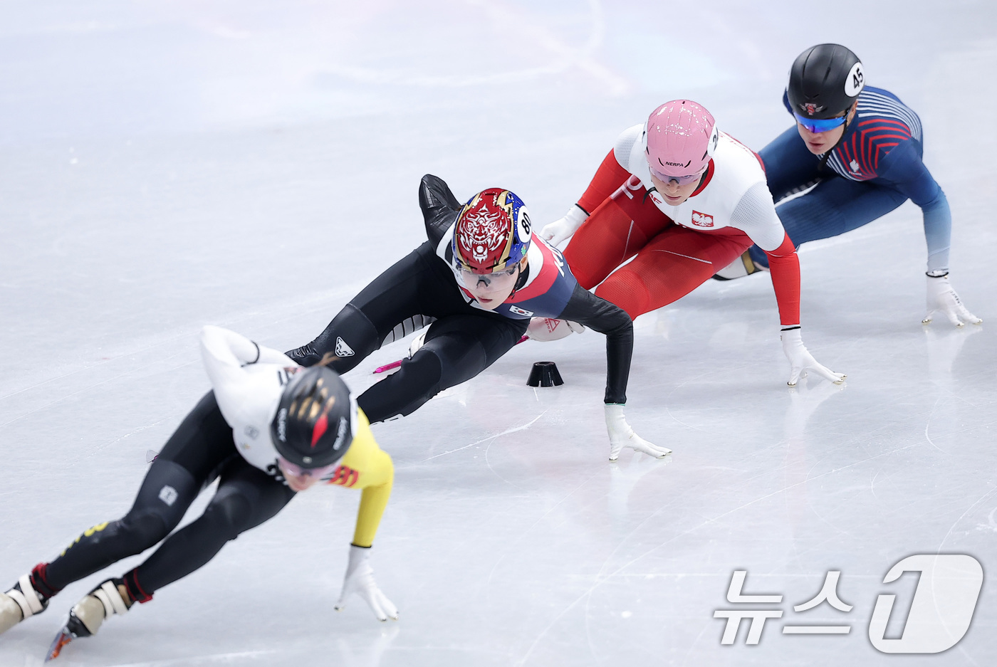 (밀라노=뉴스1) 김성진 기자 = 쇼트트랙 노도희가 14일(현지시간) 이탈리아 밀라노 아이스스케이팅 아레나에서 열린 2026 밀라노·코르티나담페초 동계올림픽 쇼트트랙 여자 1000 …