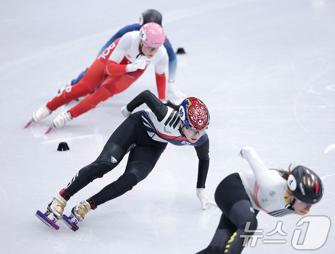 (밀라노=뉴스1) 김성진 기자 = 쇼트트랙 노도희가 14일(현지시간) 이탈리아 밀라노 아이스스케이팅 아레나에서 열린 2026 밀라노·코르티나담페초 동계올림픽 쇼트트랙 여자 1000 …
