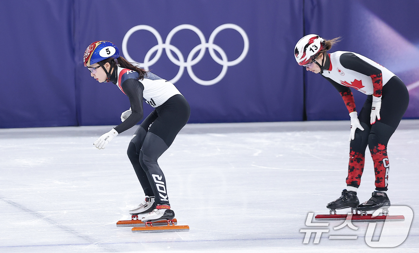 (밀라노=뉴스1) 김성진 기자 = 쇼트트랙 최민정이 14일(현지시간) 이탈리아 밀라노 아이스스케이팅 아레나에서 열린 2026 밀라노·코르티나담페초 동계올림픽 쇼트트랙 여자 1000 …