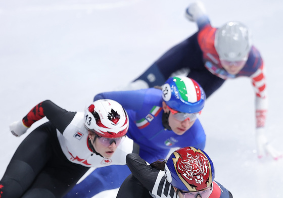 선두로 치고 나가는 최민정