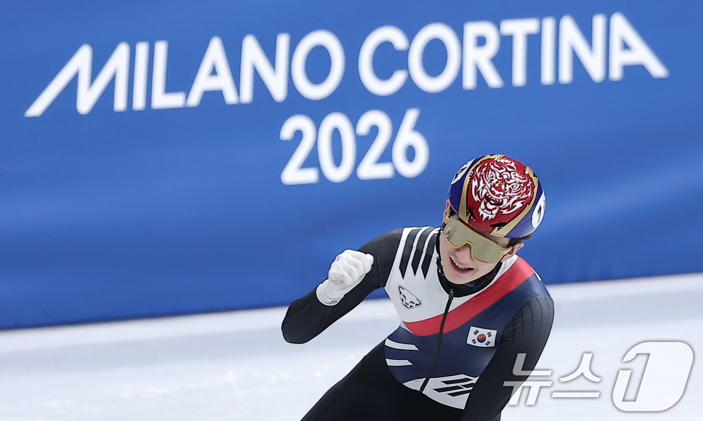 (밀라노=뉴스1) 김성진 기자 = 쇼트트랙 신동민이 14일(현지시간) 이탈리아 밀라노 아이스스케이팅 아레나에서 열린 2026 밀라노·코르티나담페초 동계올림픽 쇼트트랙 남자 1500 …