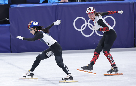 조1위로 결승 진출하는 쇼트트랙 여자 대표팀