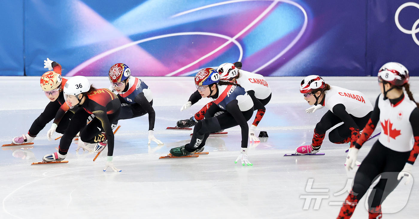 (밀라노=뉴스1) 김진환 기자 = 쇼트트랙 심석희가 14일(현지시간) 이탈리아 밀라노 아이스 스케이팅 아레나에서 열린 2026 밀라노·코르티나담페초 동계올림픽 쇼트트랙 여자 300 …