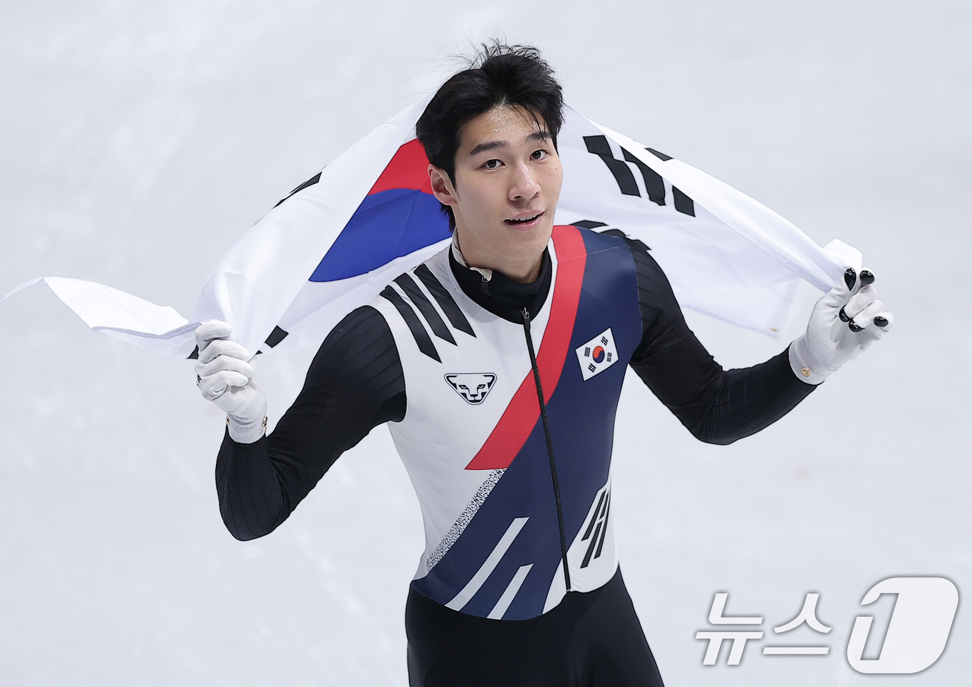 (밀라노=뉴스1) 김성진 기자 = 쇼트트랙 황대헌이 14일(현지시간) 이탈리아 밀라노 아이스스케이팅 아레나에서 열린 2026 밀라노·코르티나담페초 동계올림픽 쇼트트랙 남자 1500 …