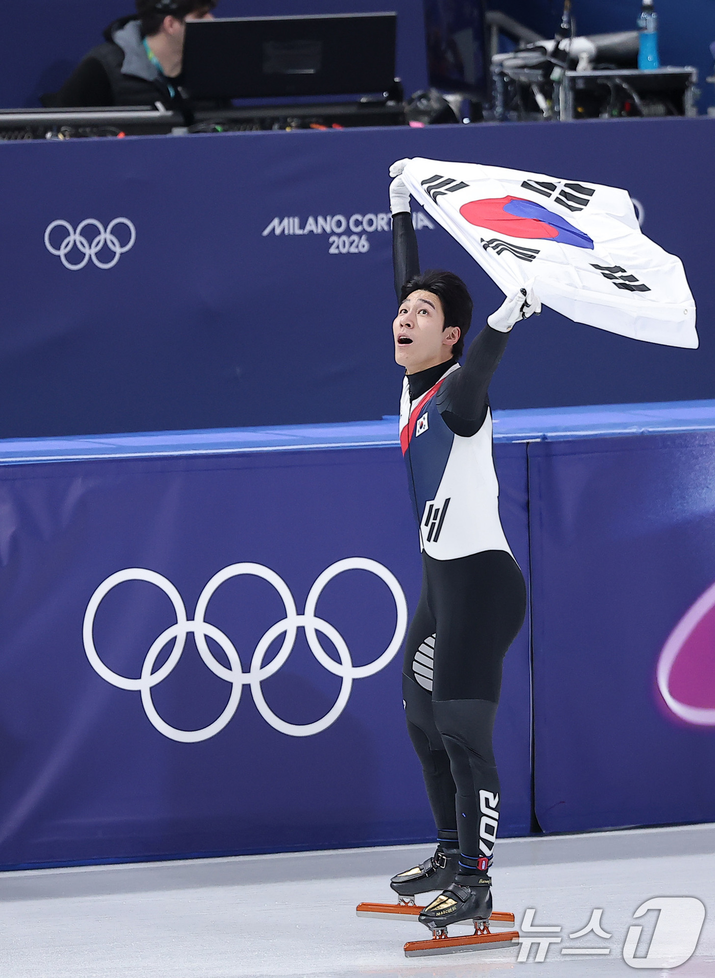 (밀라노=뉴스1) 김성진 기자 = 쇼트트랙 황대헌이 14일(현지시간) 이탈리아 밀라노 아이스스케이팅 아레나에서 열린 2026 밀라노·코르티나담페초 동계올림픽 쇼트트랙 남자 1500 …