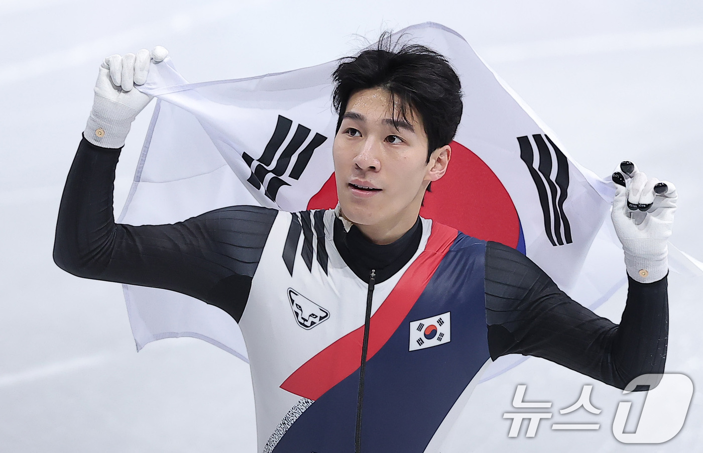 (밀라노=뉴스1) 김성진 기자 = 쇼트트랙 황대헌이 14일(현지시간) 이탈리아 밀라노 아이스스케이팅 아레나에서 열린 2026 밀라노·코르티나담페초 동계올림픽 쇼트트랙 남자 1500 …