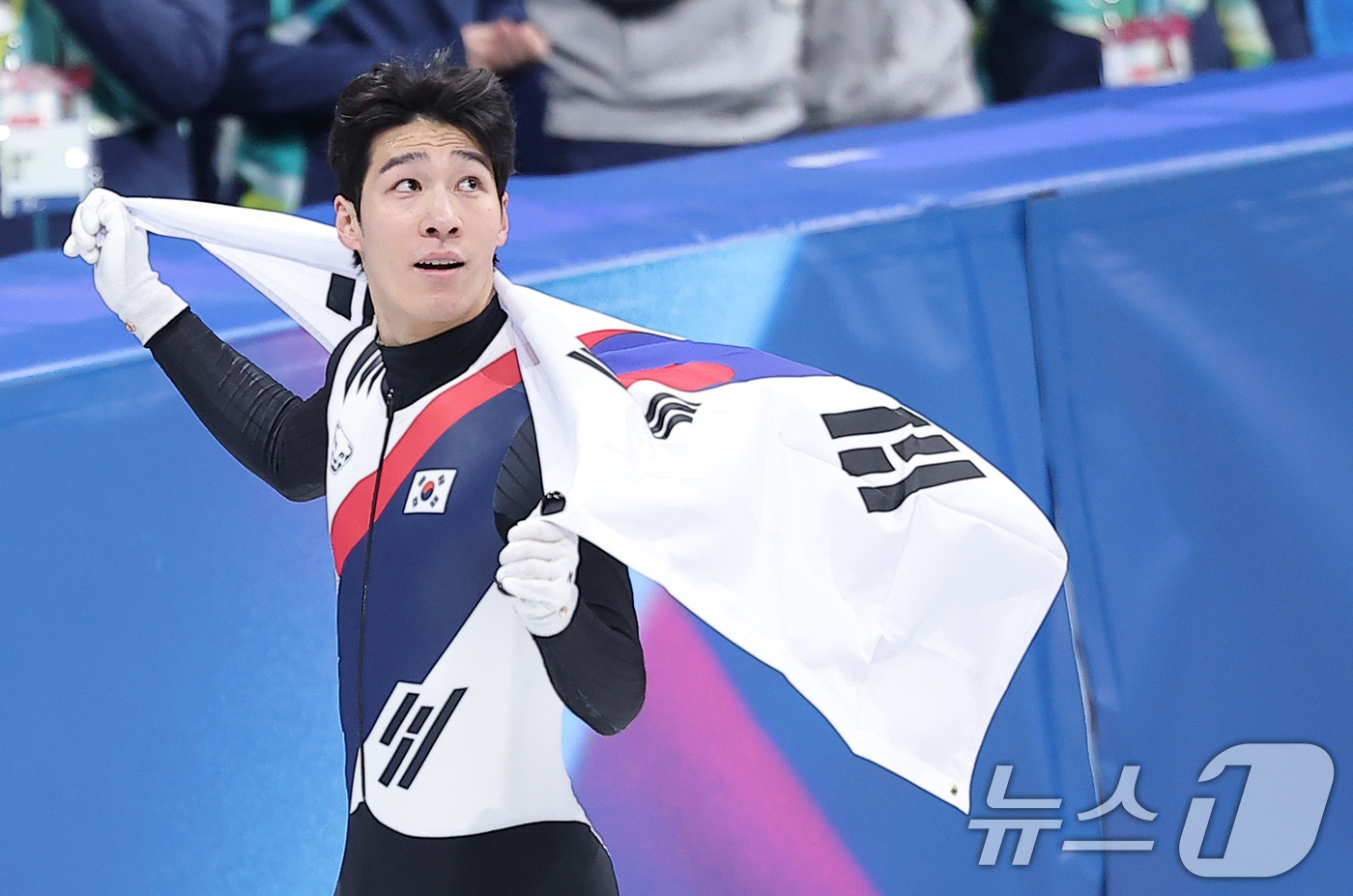(밀라노=뉴스1) 김성진 기자 = 쇼트트랙 황대헌이 14일(현지시간) 이탈리아 밀라노 아이스스케이팅 아레나에서 열린 2026 밀라노·코르티나담페초 동계올림픽 쇼트트랙 남자 1500 …