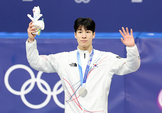 황대헌, 값진 은메달 획득