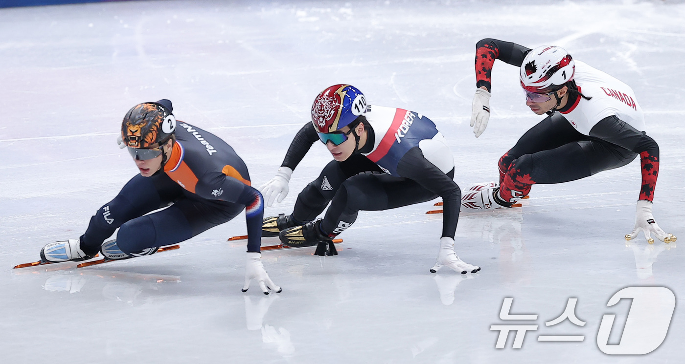 (밀라노=뉴스1) 김성진 기자 = 쇼트트랙 황대헌이 14일(현지시간) 이탈리아 밀라노 아이스스케이팅 아레나에서 열린 2026 밀라노·코르티나담페초 동계올림픽 쇼트트랙 남자 1500 …