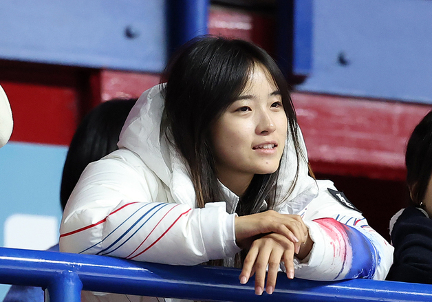 쇼트트랙팀 응원하는 최가온