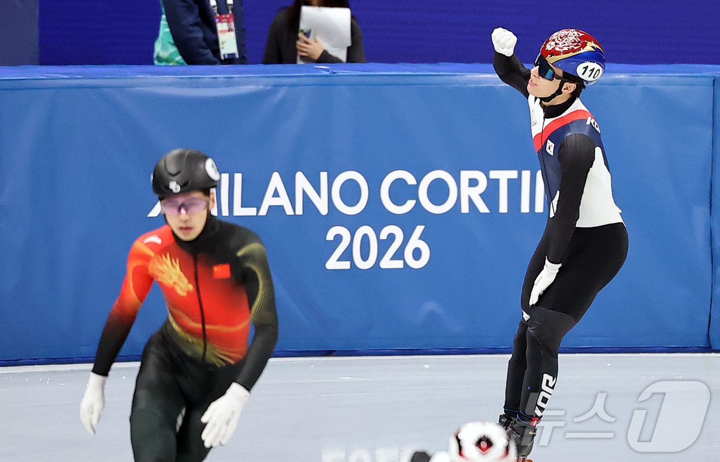 (밀라노=뉴스1) 김진환 기자 = 쇼트트랙 황대헌이 14일(현지시간) 이탈리아 밀라노 아이스스케이팅 아레나에서 열린 2026 밀라노·코르티나담페초 동계올림픽 쇼트트랙 남자 1500 …