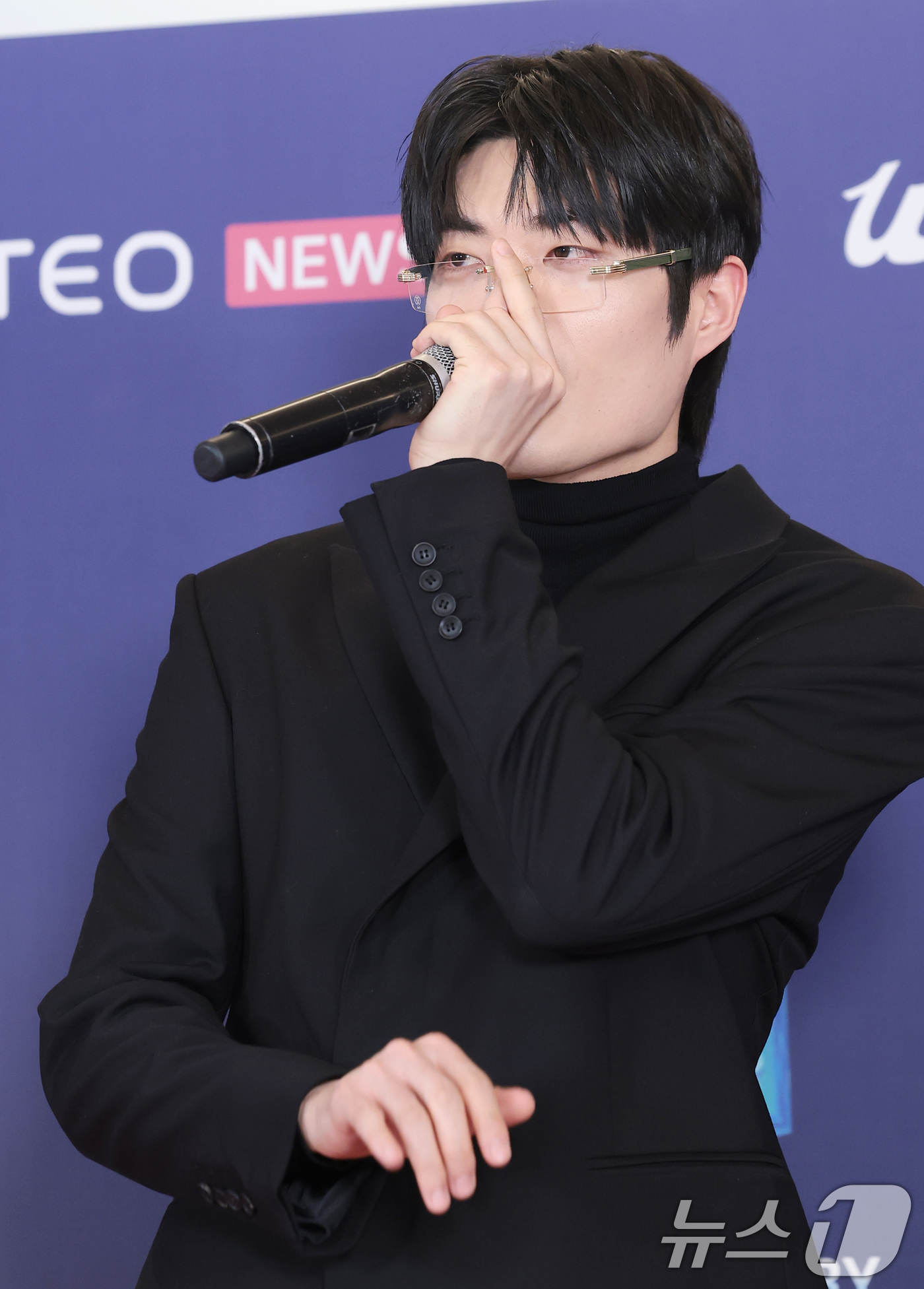 (서울=뉴스1) 권현진 기자 = 비트박서 WING이 15일 오후 서울 송파구의올림픽공원 KSPO돔에서 열린 '33주년 한터뮤직어워즈 2025’ 레드카펫 행사에 참석해 비트박스를 선 …