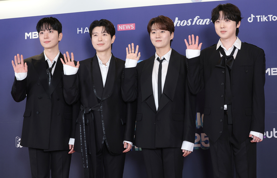 한터뮤직어워즈 참석한 포레스텔라