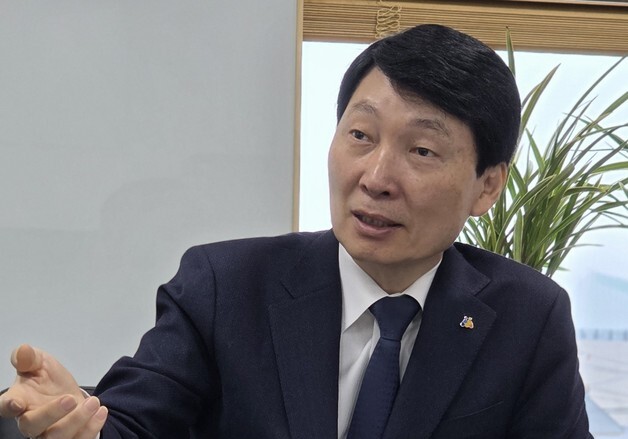 [인터뷰] 김민철 경상원장 “답은 현장…지원 넘어 자생력 키운다”