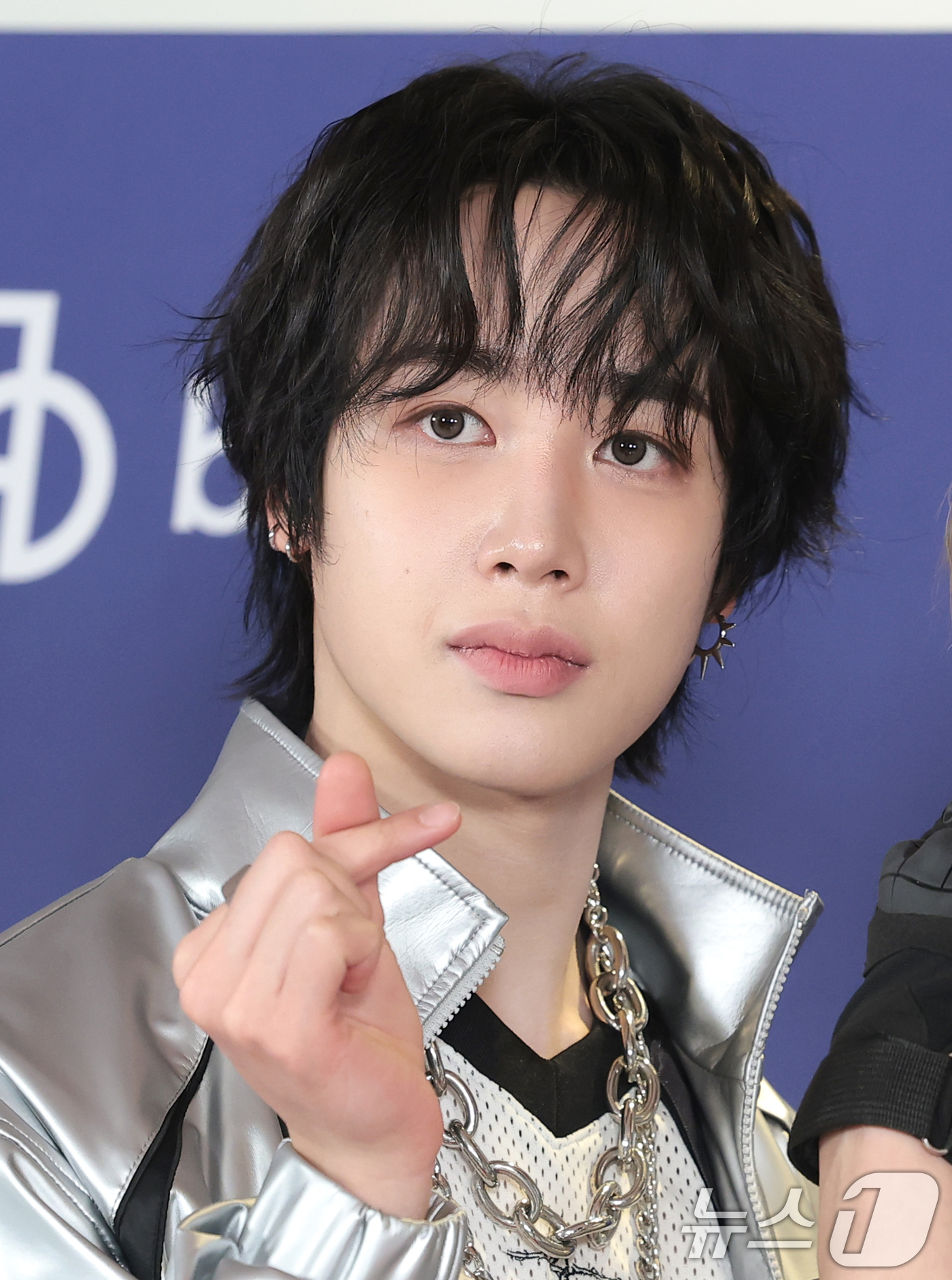 (서울=뉴스1) 권현진 기자 = 싸이커스 헌터가 15일 오후 서울 송파구의올림픽공원 KSPO돔에서 열린 '33주년 한터뮤직어워즈 2025’ 레드카펫 행사에 참석해 포즈를 취하고 있 …