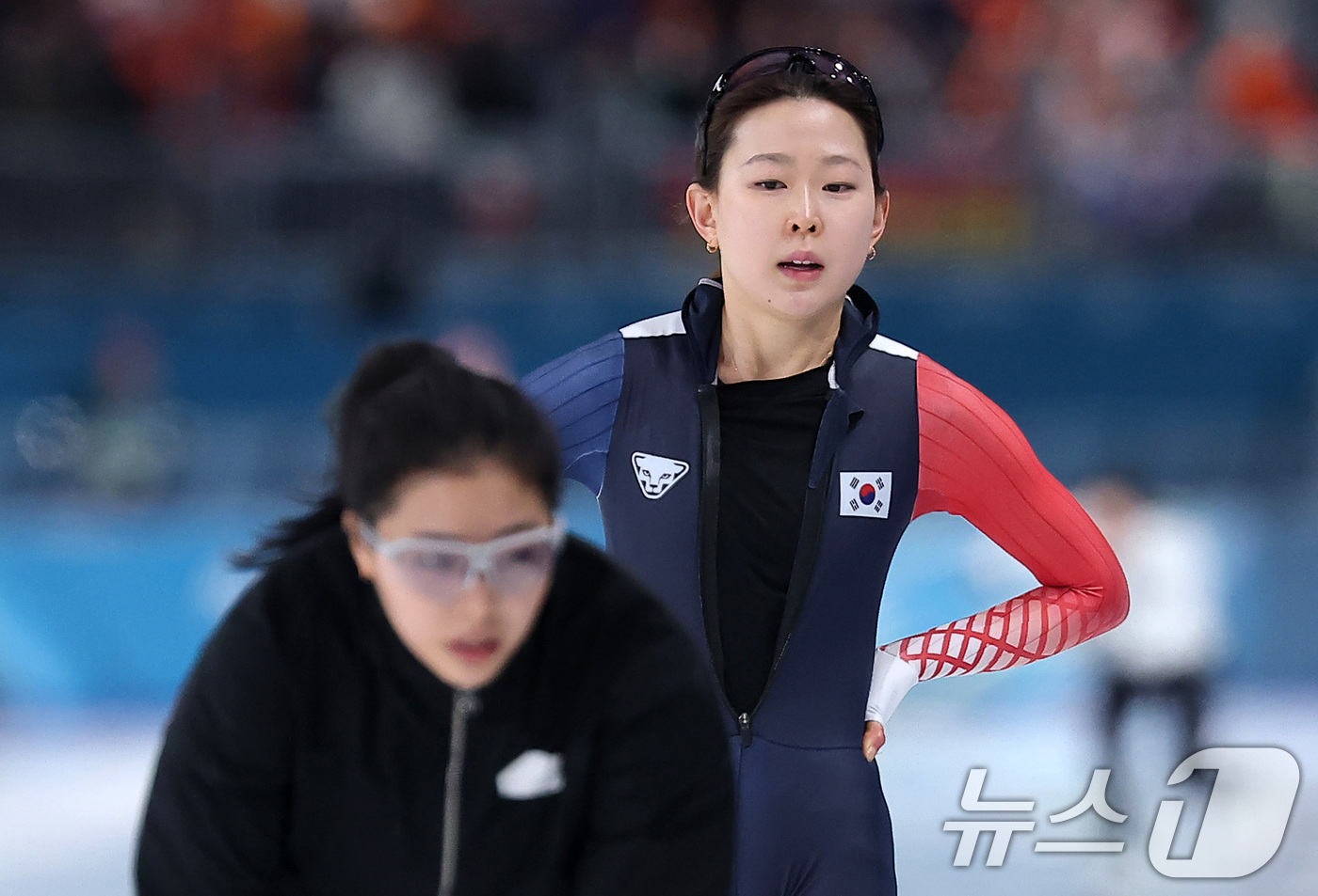 (밀라노=뉴스1) 김성진 기자 = 스피드스케이팅 김민선(오른쪽)이 15일(현지시간) 이탈리아 밀라노 스피드스케이팅 스타디움 열린 2026 밀라노·코르티나담페초 동계올림픽 스피드스케 …