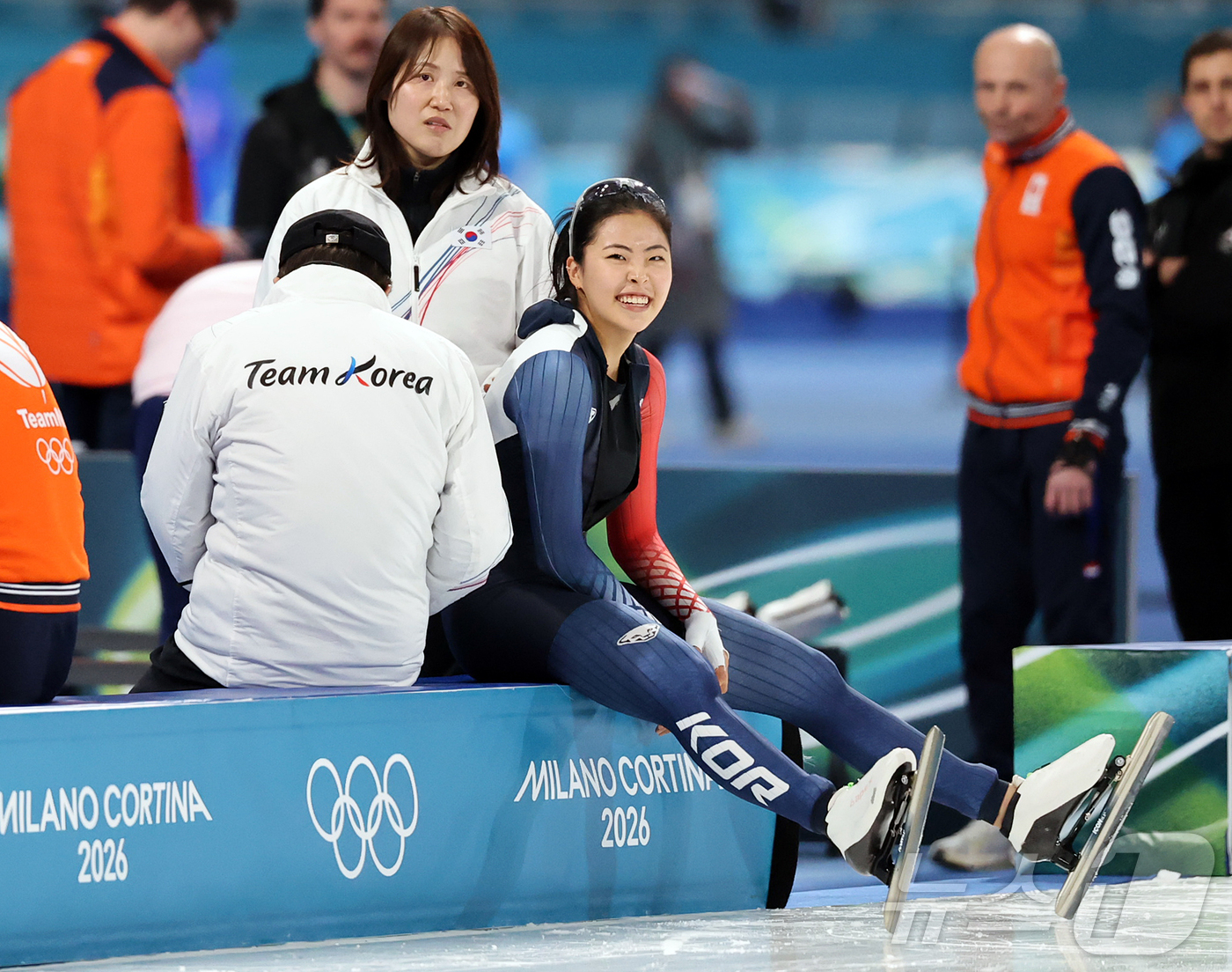 (밀라노=뉴스1) 김진환 기자 = 스피드스케이팅 이나현이 15일(현지시간) 이탈리아 밀라노 스피드스케이팅 스타디움 열린 2026 밀라노·코르티나담페초 동계올림픽 스피드스케이팅 여자 …