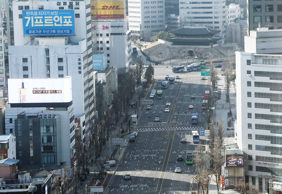 설 명절로 한산한 도심