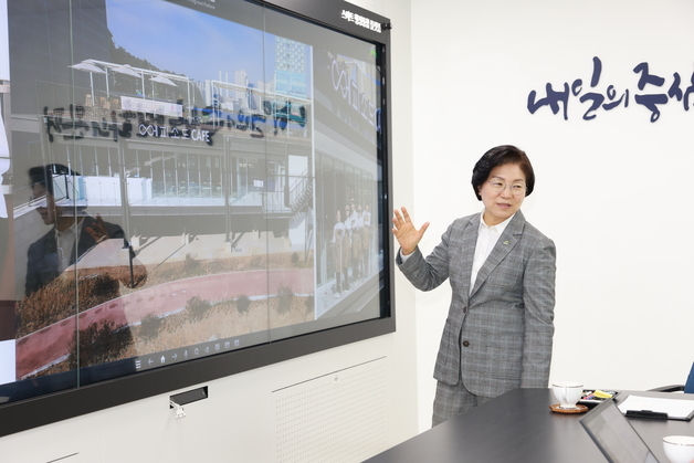 김미경 은평구청장 "치매 200만 시대…재개발 아파트에 요양시설 의무화"