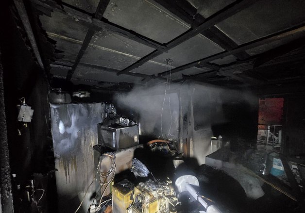 부천 빌라 화재 1시간 만에 진화…심정지 남성 병원행