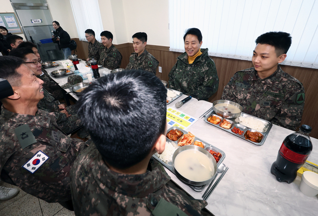 설 명절 맞아 1방공여단 방공진지 찾은 오세훈 시장
