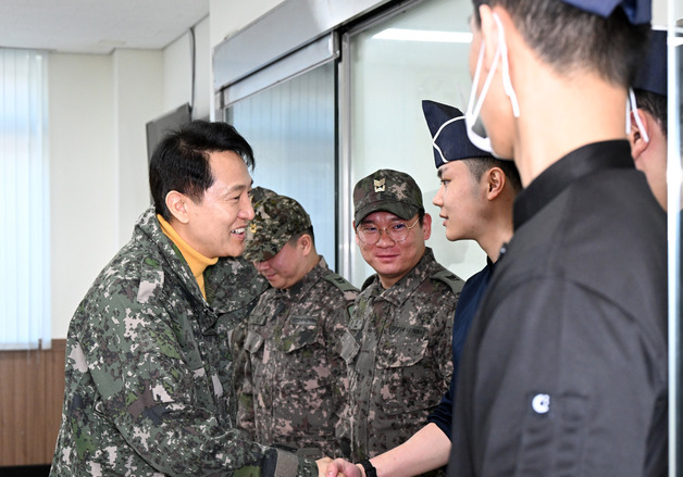 [동정] 오세훈 시장, 설 앞두고 1방공여단 방공진지 방문