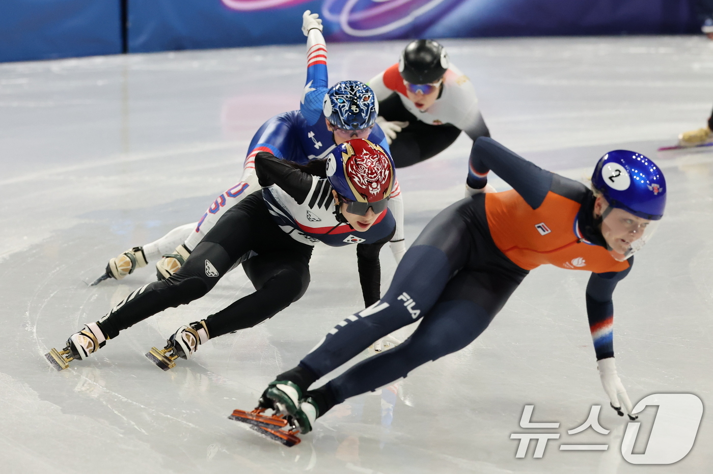 (밀라노=뉴스1) 김진환 기자 = 쇼트트랙 김길리가 16일(현지시간) 이탈리아 밀라노 아이스스케이팅 아레나에서 열린 2026 밀라노·코르티나담페초 동계올림픽 쇼트트랙 여자 1000 …
