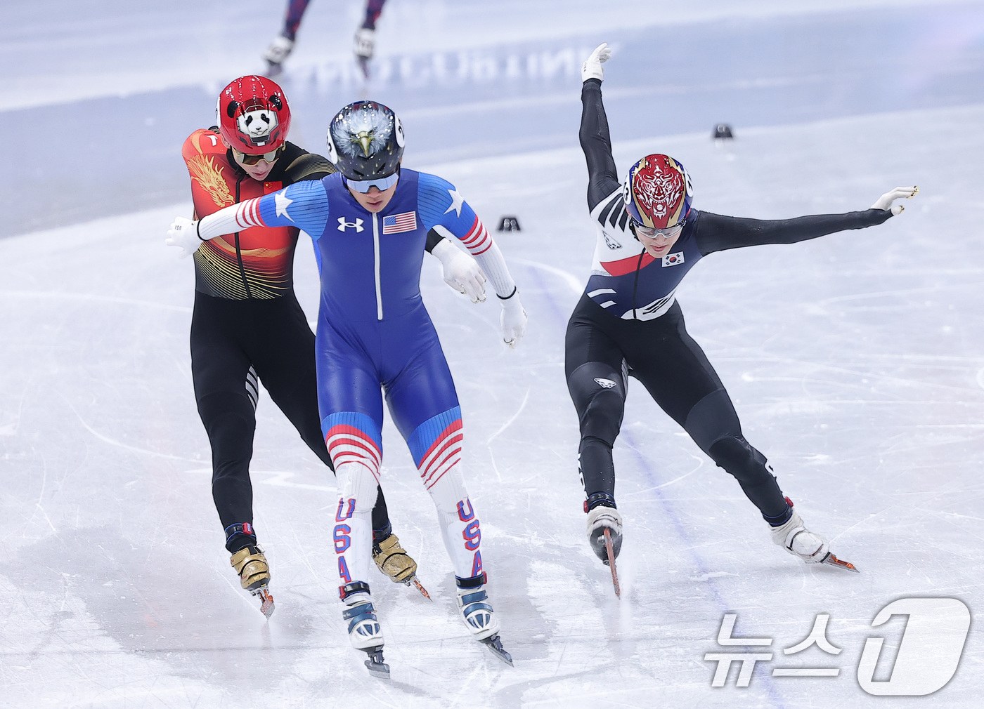 (밀라노=뉴스1) 김성진 기자 = 쇼트트랙 임종언이 16일(현지시간) 이탈리아 밀라노 아이스스케이팅 아레나에서 열린 2026 밀라노·코르티나담페초 동계올림픽 쇼트트랙 남자 500m …