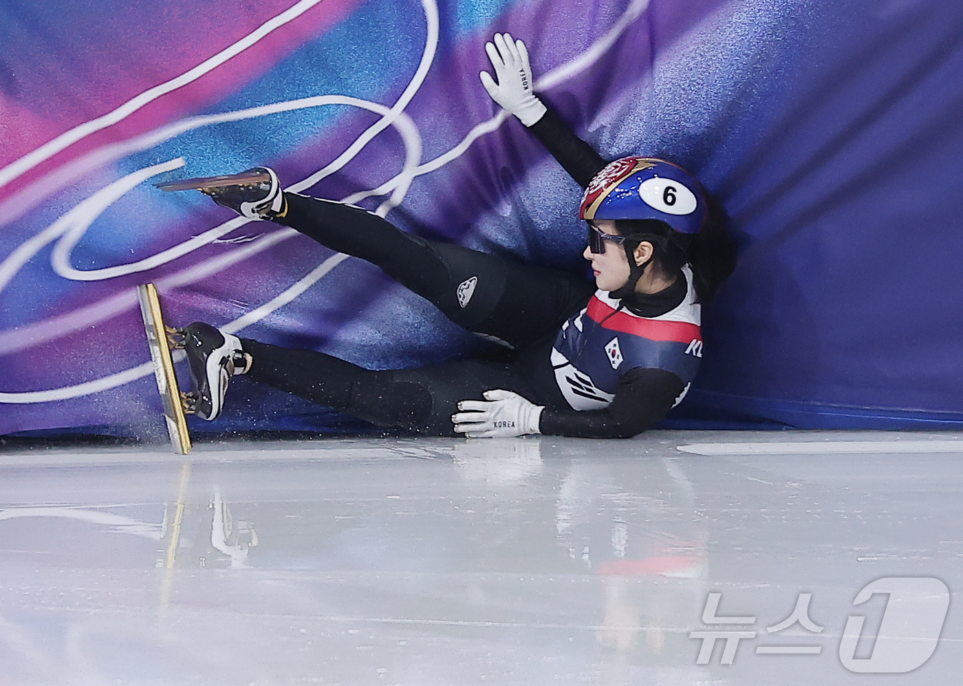 (밀라노=뉴스1) 김성진 기자 = 쇼트트랙 김길리가 16일(현지시간) 이탈리아 밀라노 아이스스케이팅 아레나에서 열린 2026 밀라노·코르티나담페초 동계올림픽 쇼트트랙 여자 1000 …