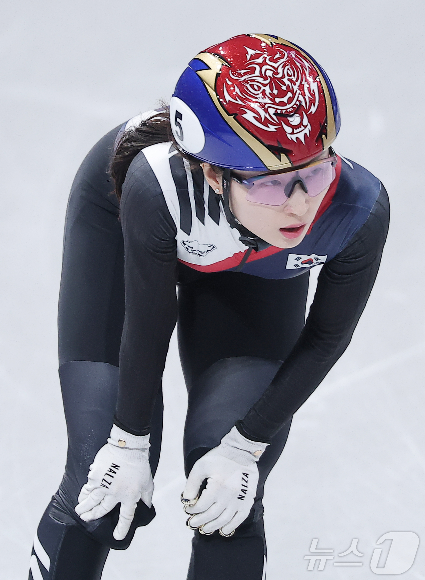 (밀라노=뉴스1) 김성진 기자 = 쇼트트랙 최민정이 16일(현지시간) 이탈리아 밀라노 아이스스케이팅 아레나에서 열린 2026 밀라노·코르티나담페초 동계올림픽 쇼트트랙 여자 1000 …