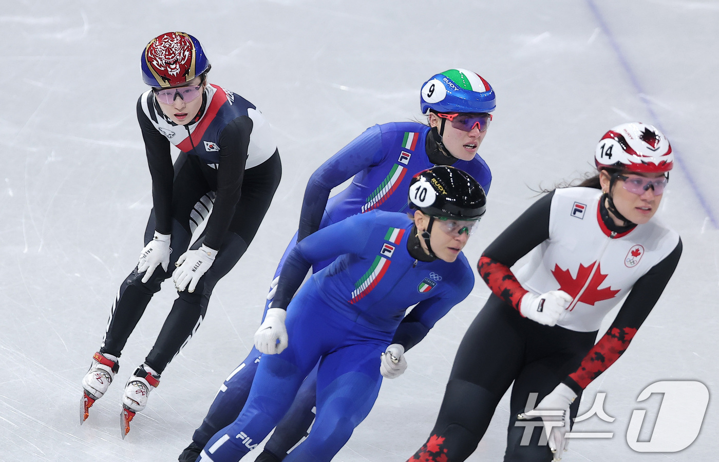 (밀라노=뉴스1) 김성진 기자 = 쇼트트랙 최민정이 16일(현지시간) 이탈리아 밀라노 아이스스케이팅 아레나에서 열린 2026 밀라노·코르티나담페초 동계올림픽 쇼트트랙 여자 1000 …