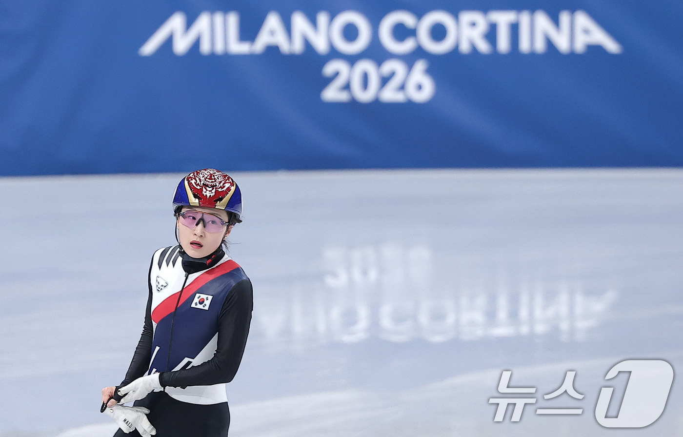 (밀라노=뉴스1) 김성진 기자 = 쇼트트랙 최민정이 16일(현지시간) 이탈리아 밀라노 아이스스케이팅 아레나에서 열린 2026 밀라노·코르티나담페초 동계올림픽 쇼트트랙 여자 1000 …