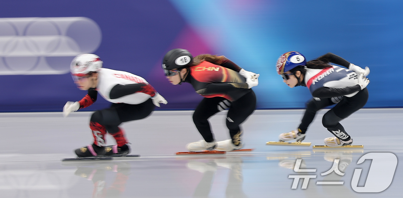 (밀라노=뉴스1) 김성진 기자 = 쇼트트랙 김길리가 16일(현지시간) 이탈리아 밀라노 아이스스케이팅 아레나에서 열린 2026 밀라노·코르티나담페초 동계올림픽 쇼트트랙 여자 1000 …