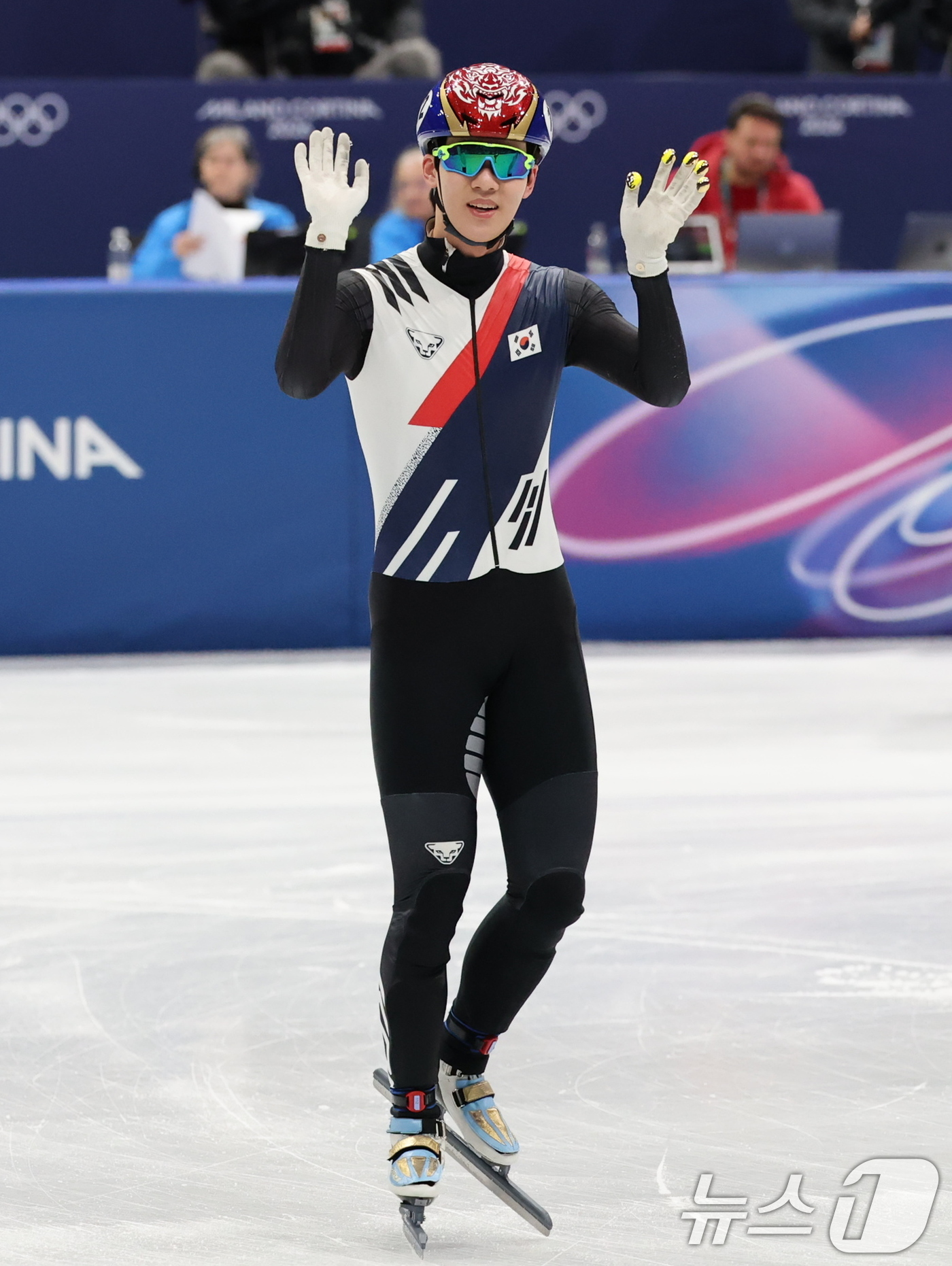 (밀라노=뉴스1) 김진환 기자 = 쇼트트랙 이준서가 16일(현지시간) 이탈리아 밀라노 아이스스케이팅 아레나에서 열린 2026 밀라노·코르티나담페초 동계올림픽 쇼트트랙 남자 5000 …
