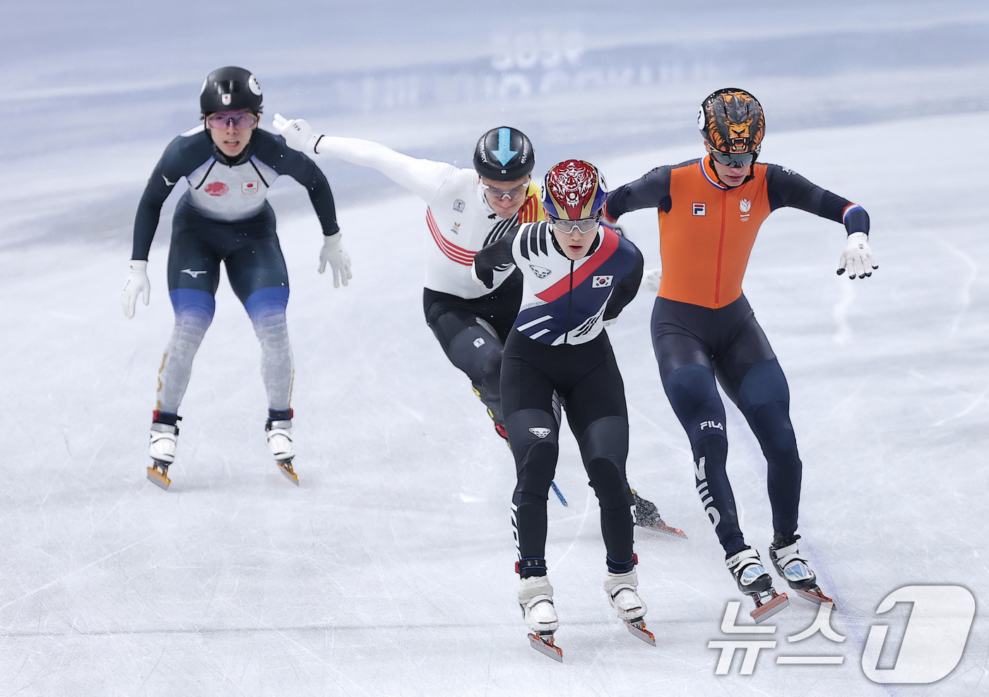 (밀라노=뉴스1) 김성진 기자 = 쇼트트랙 임종언이 16일(현지시간) 이탈리아 밀라노 아이스스케이팅 아레나에서 열린 2026 밀라노·코르티나담페초 동계올림픽 쇼트트랙 남자 5000 …