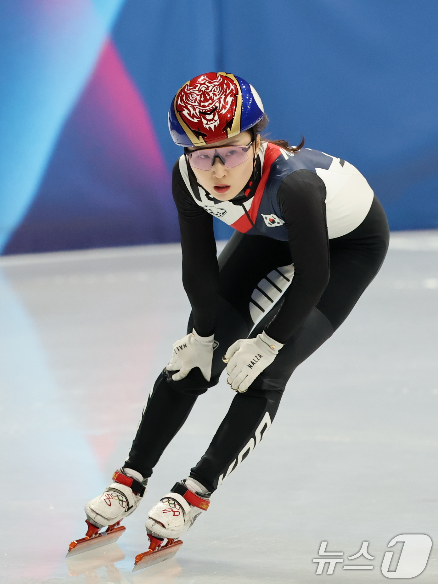 (밀라노=뉴스1) 김진환 기자 = 최민정이 16일(현지시간) 이탈리아 밀라노 아이스스케이팅 아레나에서 열린 2026 밀라노·코르티나담페초 동계올림픽 쇼트트랙 여자 1000m 순위 …