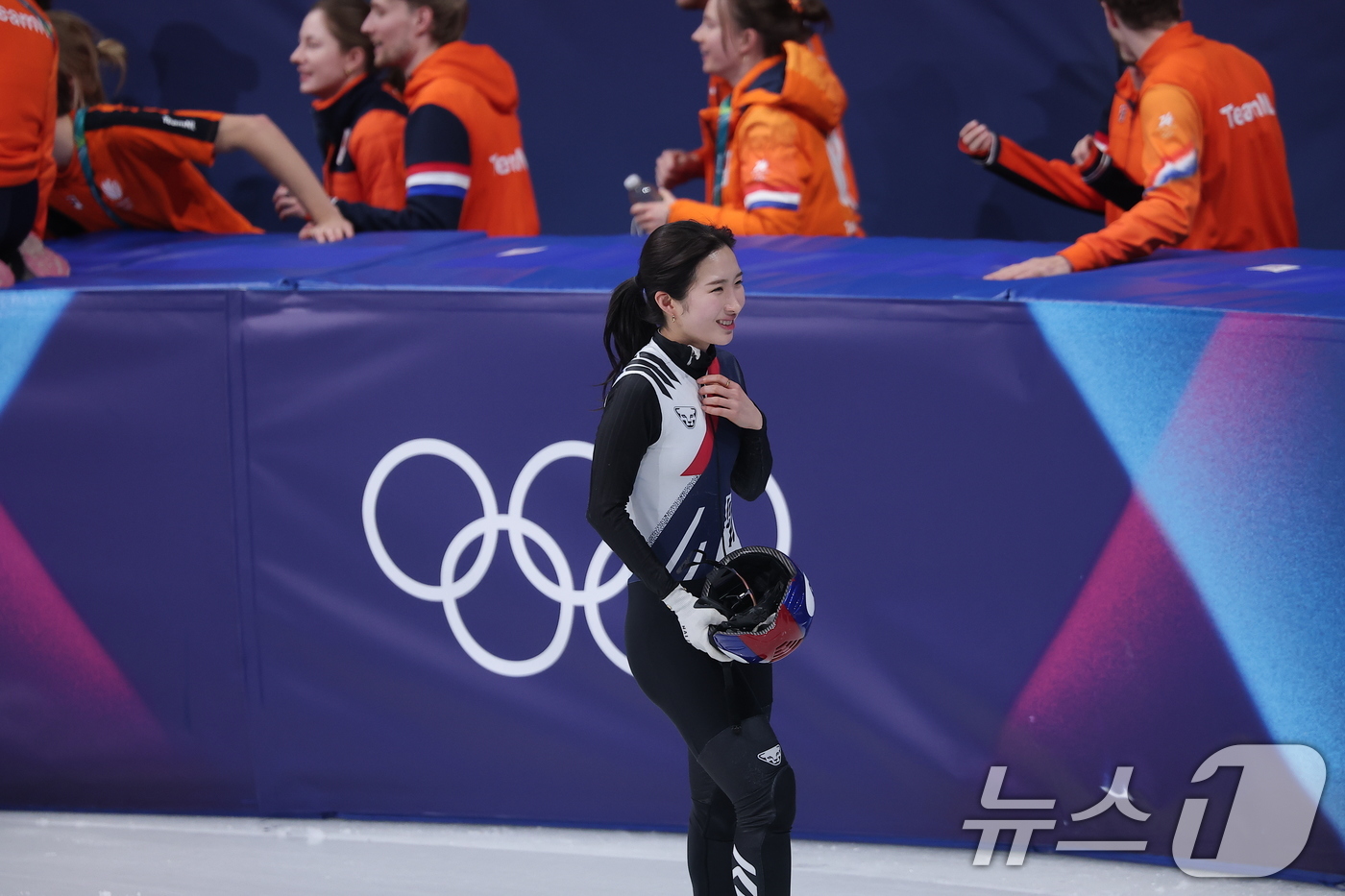 (밀라노=뉴스1) 김성진 기자 = 김길리가 16일(현지시간) 이탈리아 밀라노 아이스스케이팅 아레나에서 열린 2026 밀라노·코르티나담페초 동계올림픽 쇼트트랙 여자 1000m 결승에 …