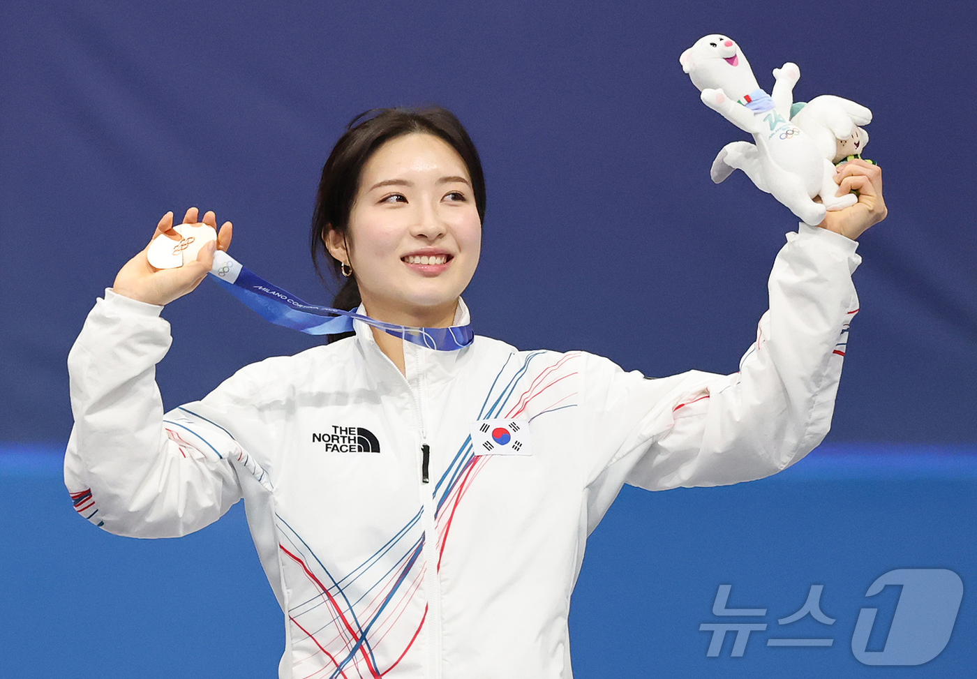 (밀라노=뉴스1) 김진환 기자 = 쇼트트랙 김길리가 16일(현지시간) 이탈리아 밀라노 아이스스케이팅 아레나에서 열린 2026 밀라노·코르티나담페초 동계올림픽 쇼트트랙 여자 1000 …