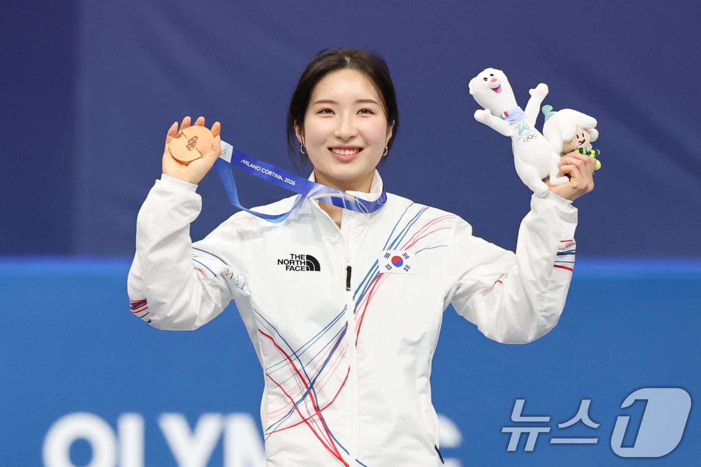 (밀라노=뉴스1) 김진환 기자 = 쇼트트랙 김길리가 16일(현지시간) 이탈리아 밀라노 아이스스케이팅 아레나에서 열린 2026 밀라노·코르티나담페초 동계올림픽 쇼트트랙 여자 1000 …