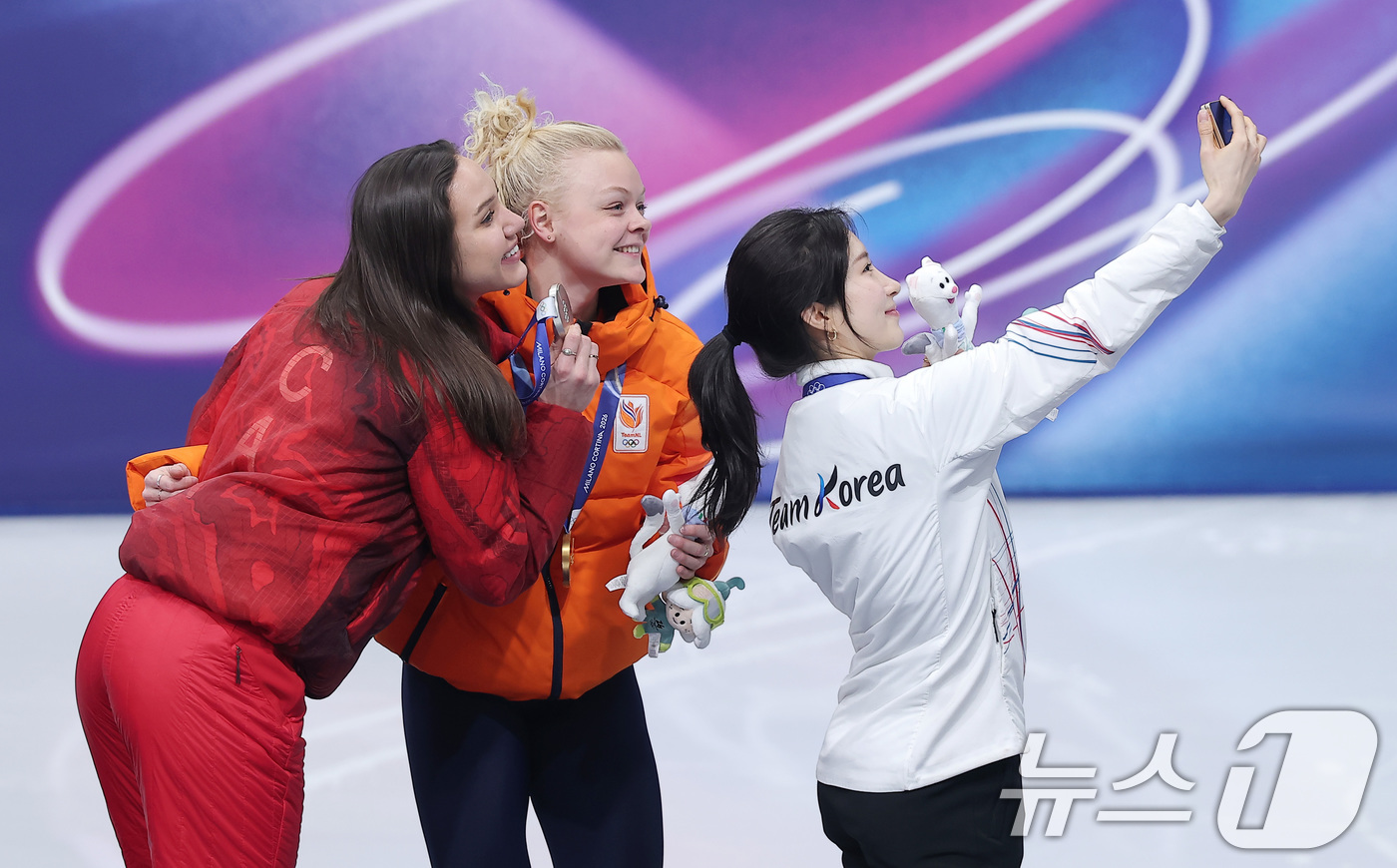 (밀라노=뉴스1) 김성진 기자 = 쇼트트랙 김길리가 16일(현지시간) 이탈리아 밀라노 아이스스케이팅 아레나에서 열린 2026 밀라노·코르티나담페초 동계올림픽 쇼트트랙 여자 1000 …